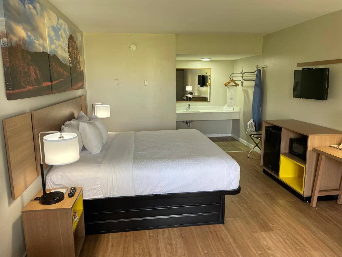 Days Inn By Wyndham Valdosta/Near Valdosta Mall Экстерьер фото